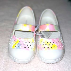 Girls shoes